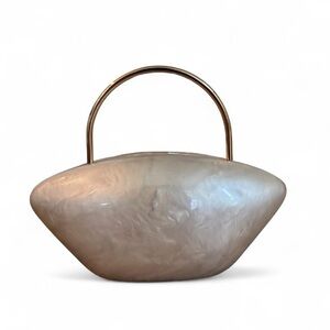 Acrylic Shell Shape Handheld Bag with Gold Shoulder Chain